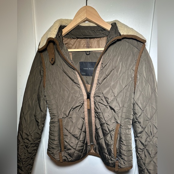 Zara Quilted Jacket with Faux Shearling Collar - Picture 1 of 6